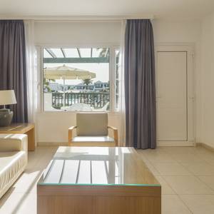 1 bedroom apartment garden Hotel ILUNION Costa Sal Lanzarote Puerto del Carmen